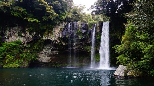 Cheonjiyeon falls