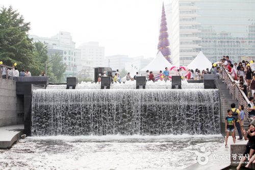 Cheonggyecheon Stream