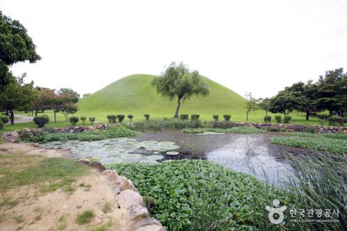 Daereungwon Tomb Complex (Cheonmachong Tomb)