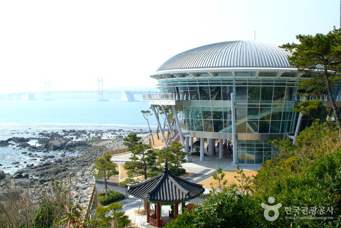 Остров Хэундэ Тонбэксом