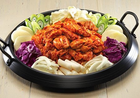 닭갈비 볶음 (서울)