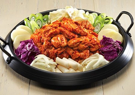 stir-fried chicken 닭갈비 (서울)