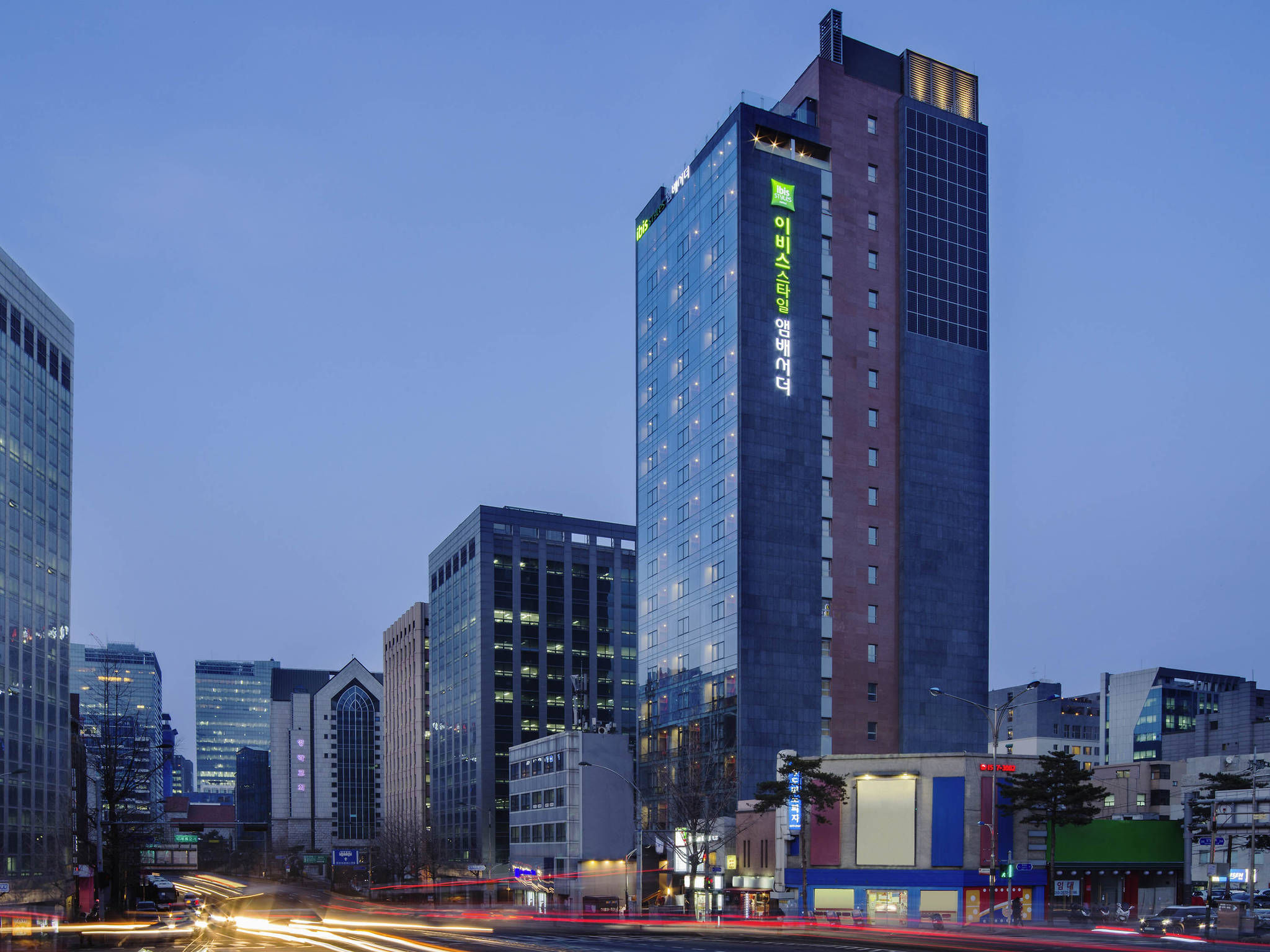 Амбассадор Ibis Styles Мёндон