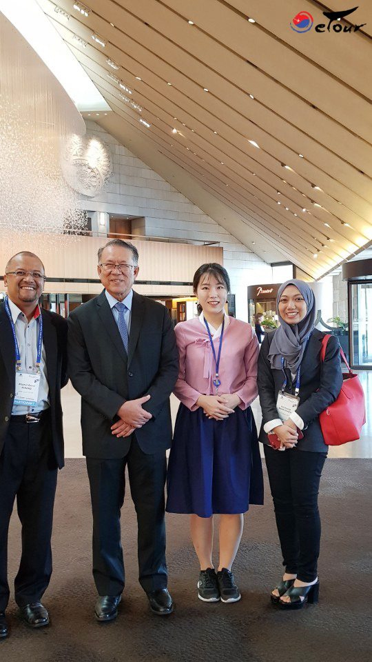 The mayor of Kuala Lumpur, Tan Sri Datuk Seri Haji Mhd Amin Nordin bin Abdul Aziz visited Seoul mayor, Park Won-Soon, to talk about mutual cooperation between the two cities on 16th Sept 2018 at 10:20AM KST. On 17th and 18th, Amin Nordin used private tour services from Etourism, but the pictures of him taking the tour are not open to the public as he wished to be kept as private.