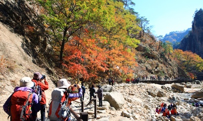 Places for Senior to visit in Korea-Mt Seorak