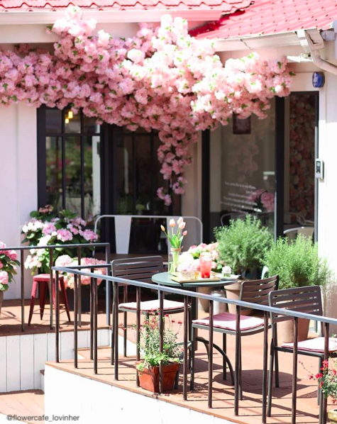 Flower Café - Lovin’ Her