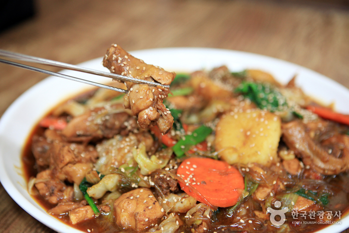 Аллея Андонг Джимдак