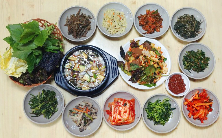 산야채 테이블도트
