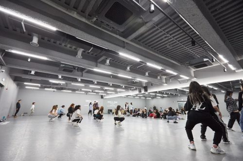 1MILLION Dance Studio Class