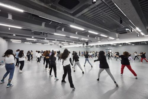 1MILLION Dance Studio Class