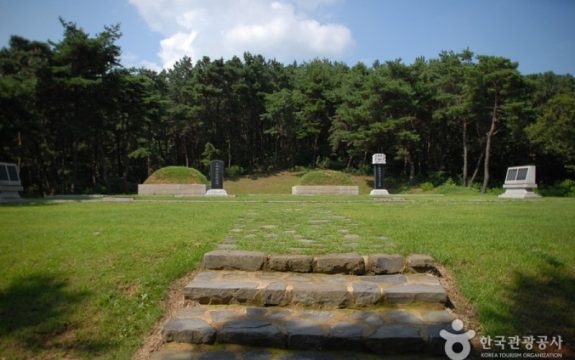 Neungsalli Ancient Tombs in Buyeo 4