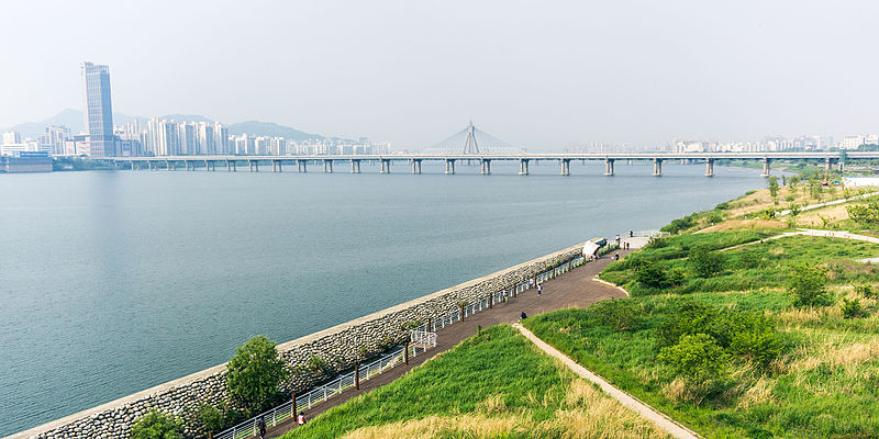 Shores of Han River Jamsil Bridge - Wikipedia Source