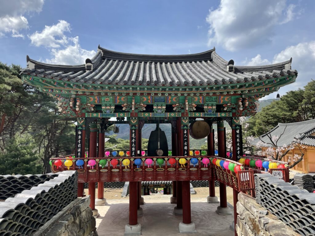 Building from Daegysa Temple at the bottom of Biseulsan Mountain