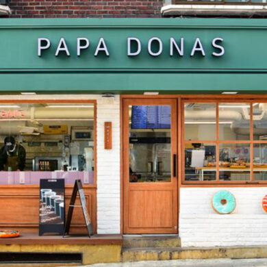 Papa donas devant