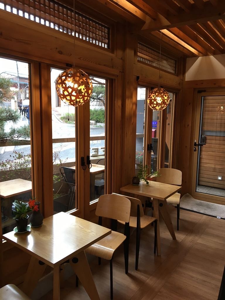 Gallery Cafe Gahoe Hankyunghun