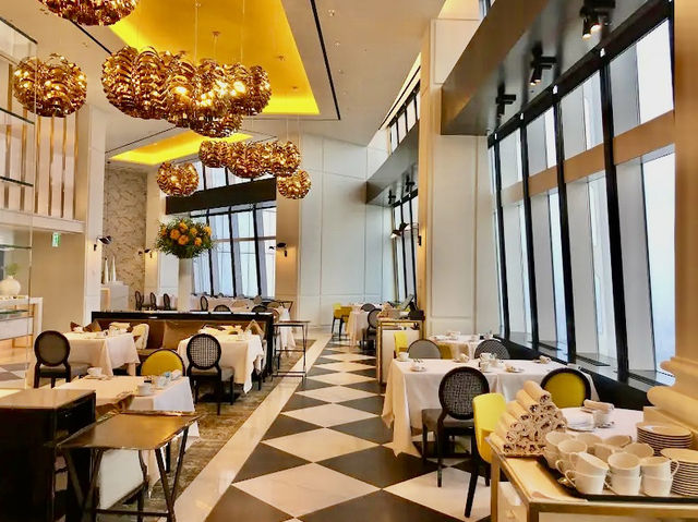 Stay Modern by Yannick Alleno