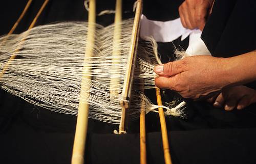 Weaving of Mosi